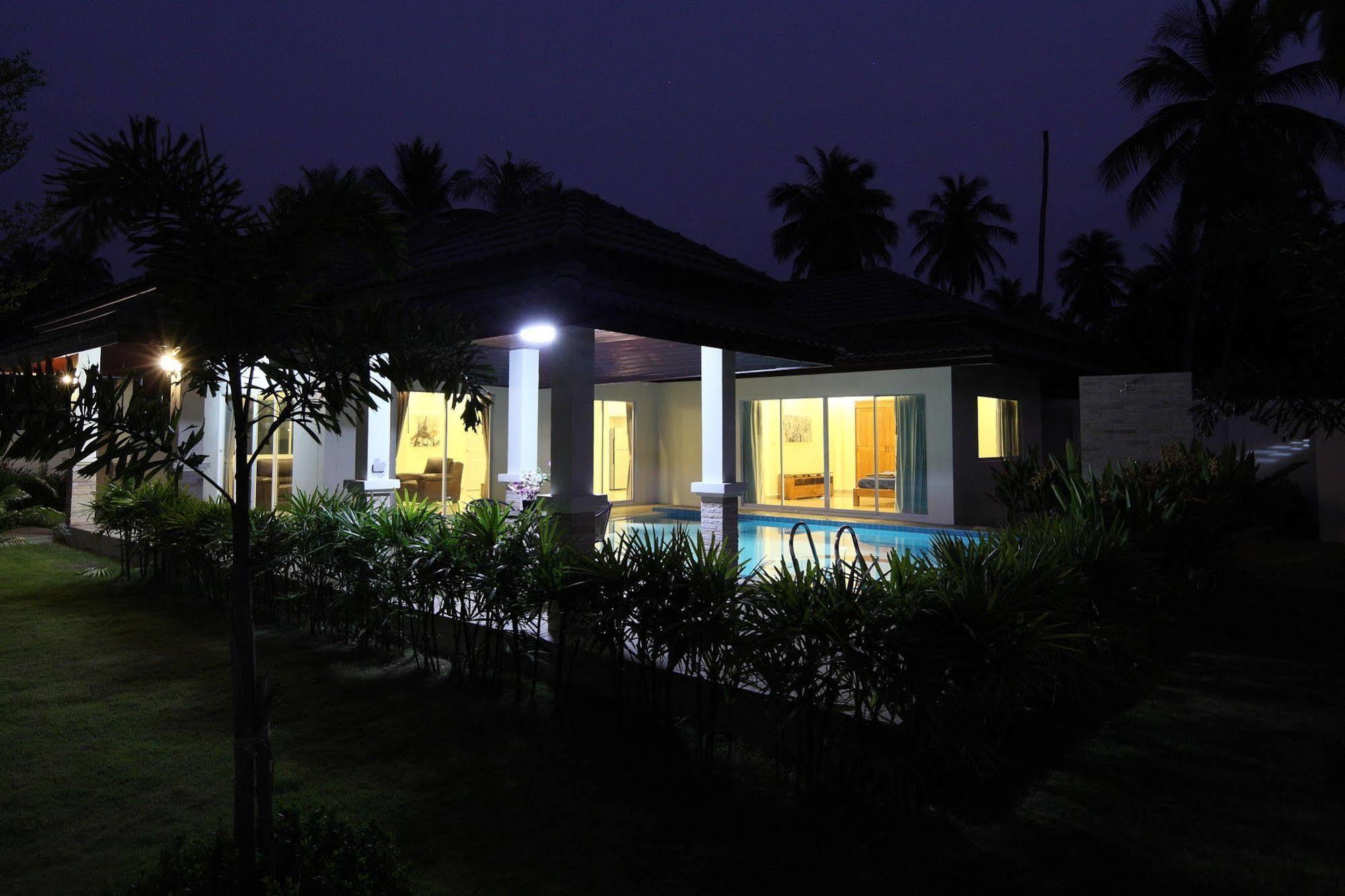 Unique Paradise Resort Bang Lamung Buitenkant foto